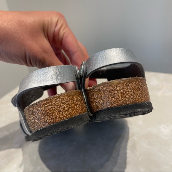 Birkenstock Silver RIO Kid's Ankle Strap Sandal size 8.5 Sandals - Picture 3 of 5